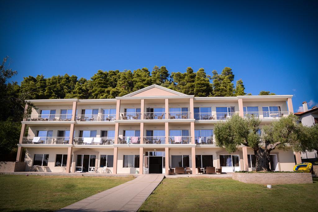 Crown Hotel Неа Скиони Екстериор снимка