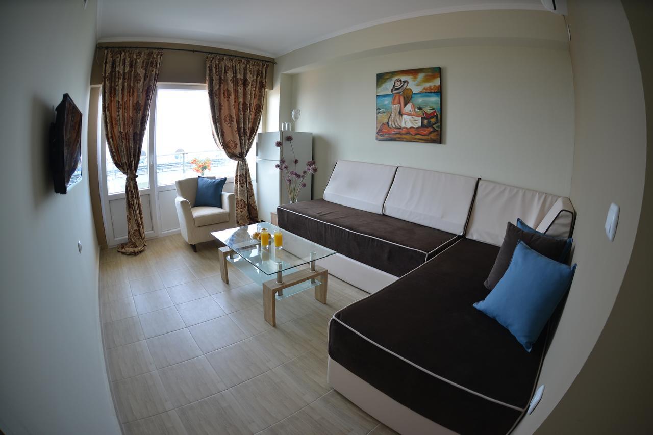 Crown Hotel Неа Скиони Екстериор снимка